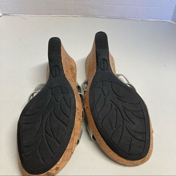 JACLYN SMITH, Cork Wedge Silver Sandals,  Size 8M,‎ open toe - Picture 9 of 9